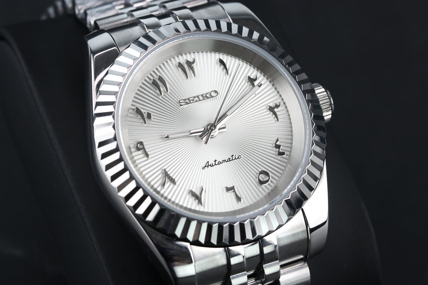 SEIKOJUST WHITE SUNBURST ARABIC 39MM WATCH