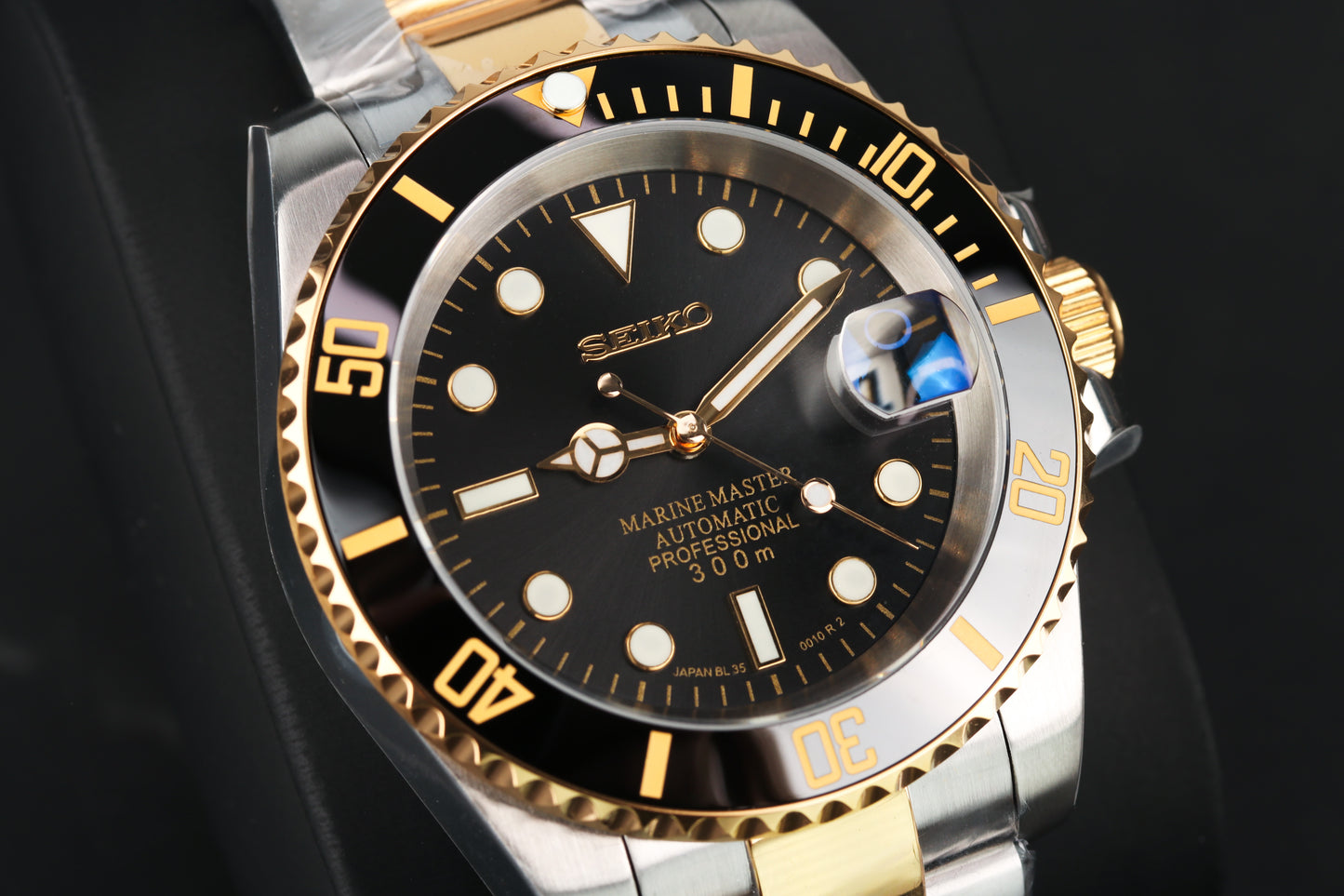 SEIKOMARINER GOLD & BLACK