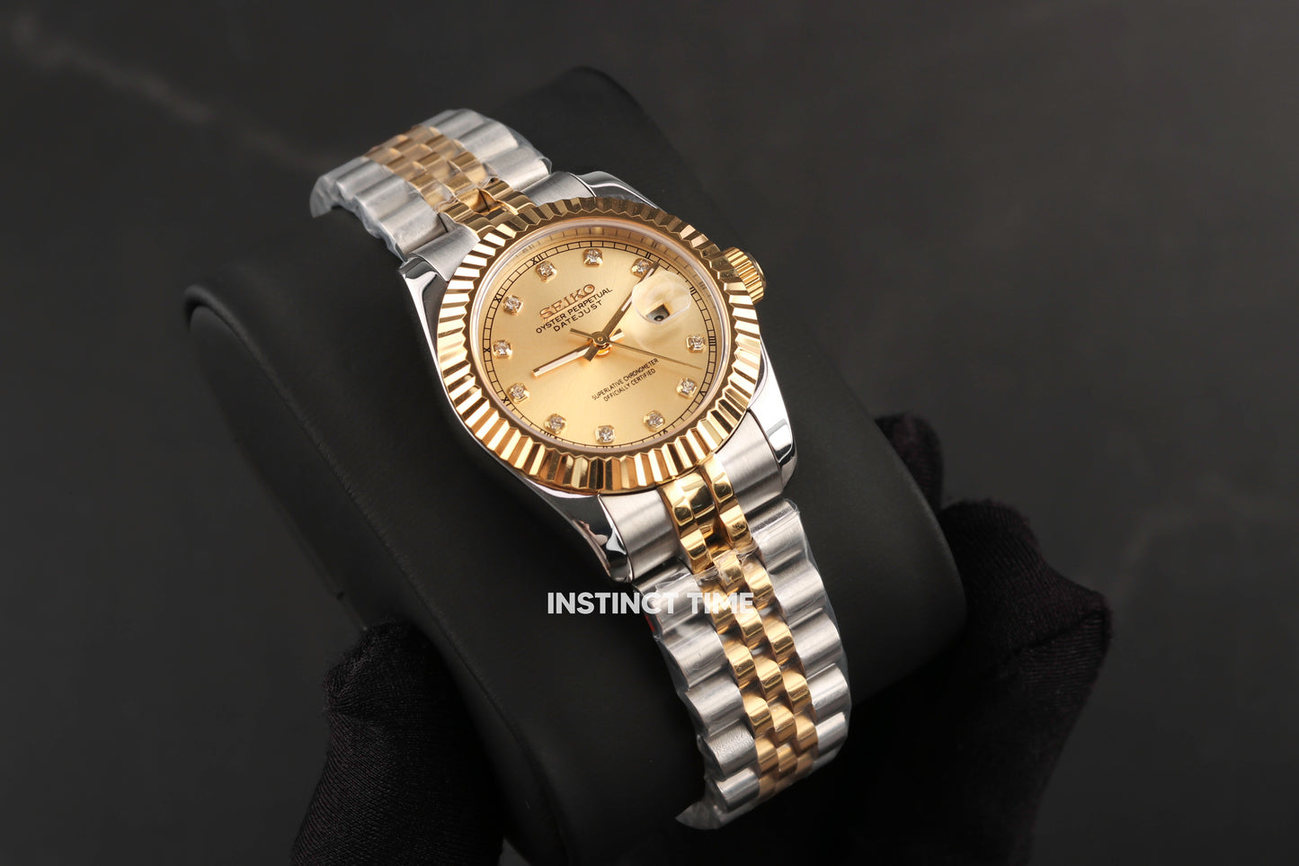 SEIKOJUST GOLD DIAMOND DIAL 31mm