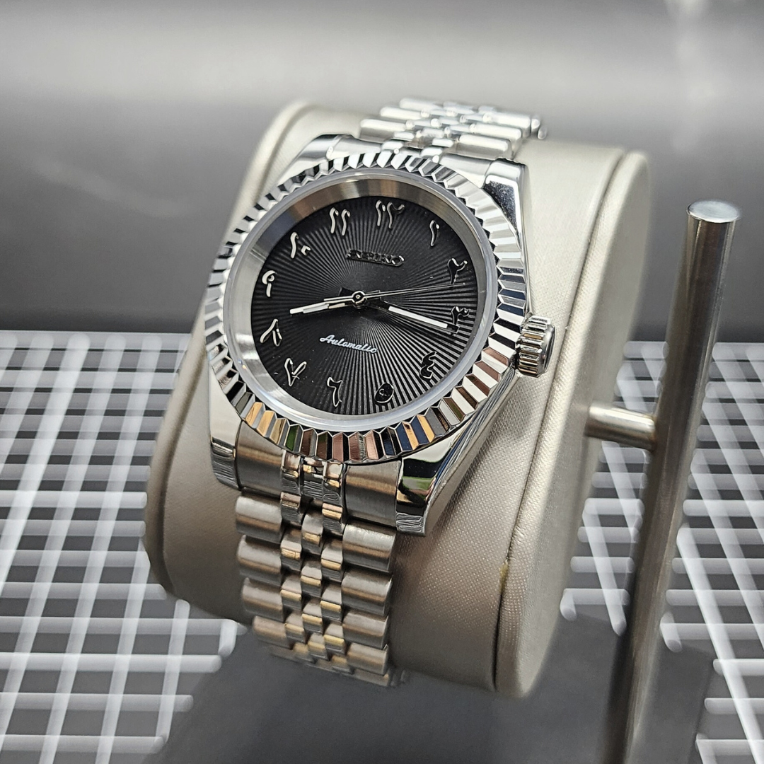 SEIKOJUST BLACK SUNBURST ARABIC 39MM