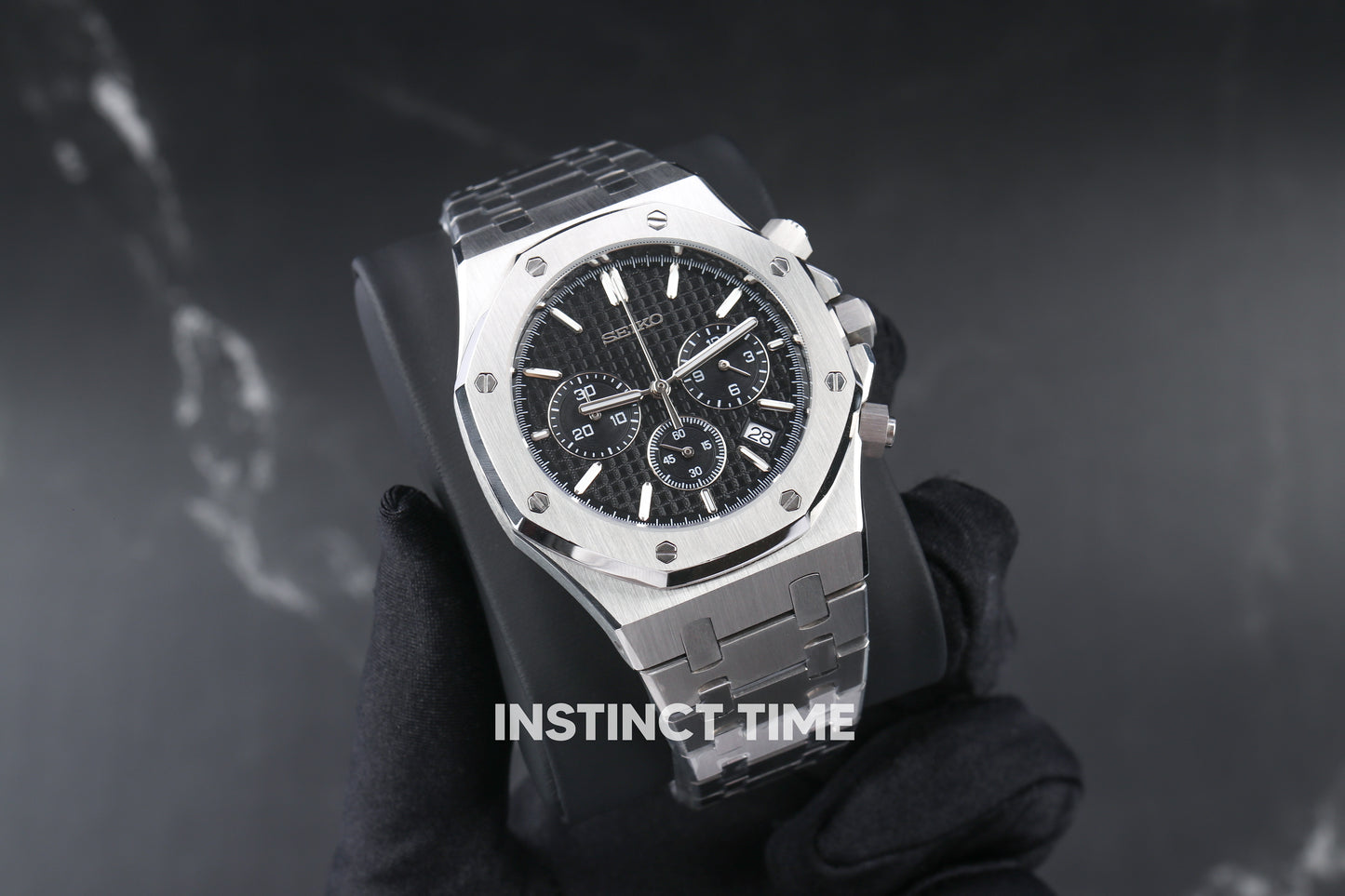 ROYAL SEIKOAK BLACK CHRONOGRAPH