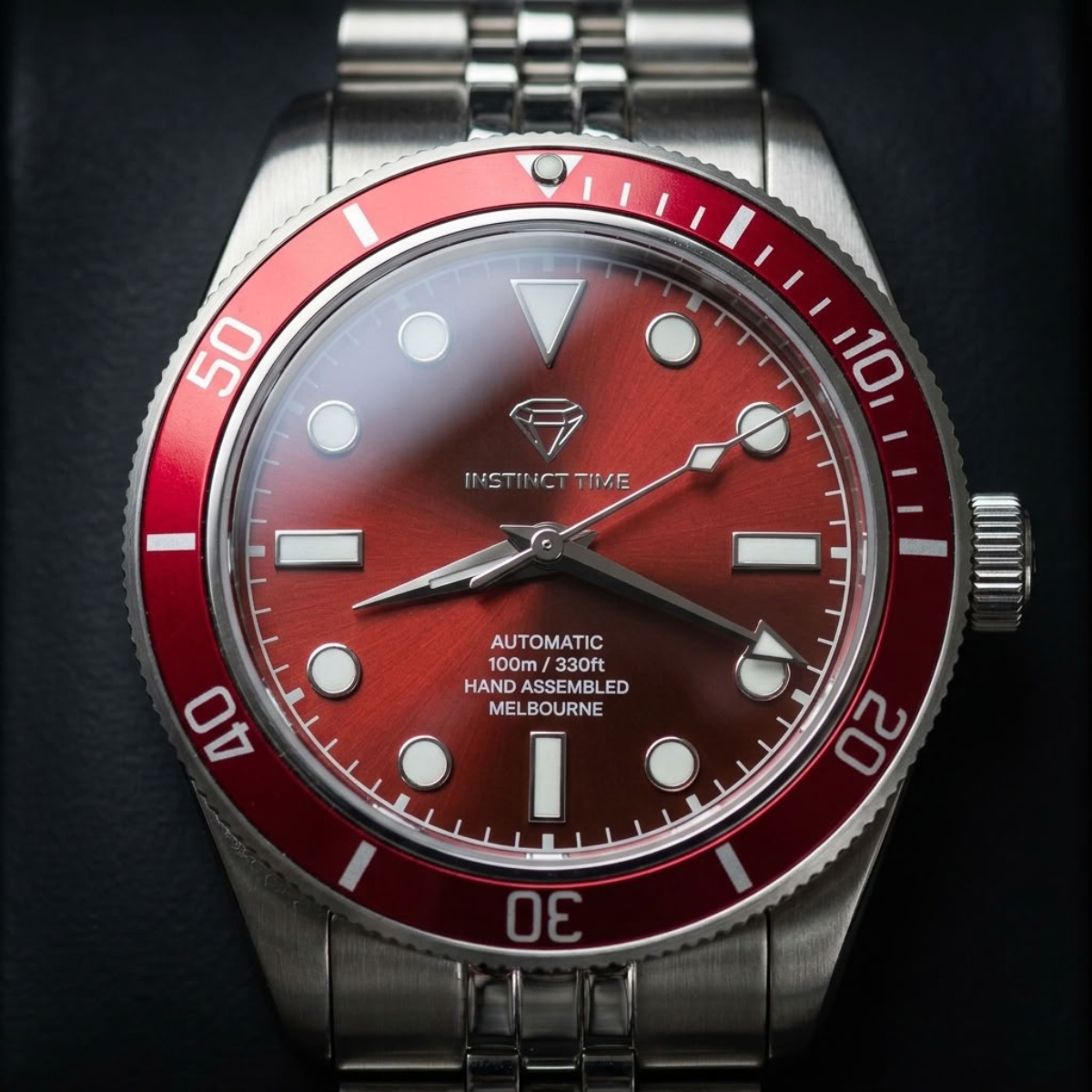 CRIMSON DIVER