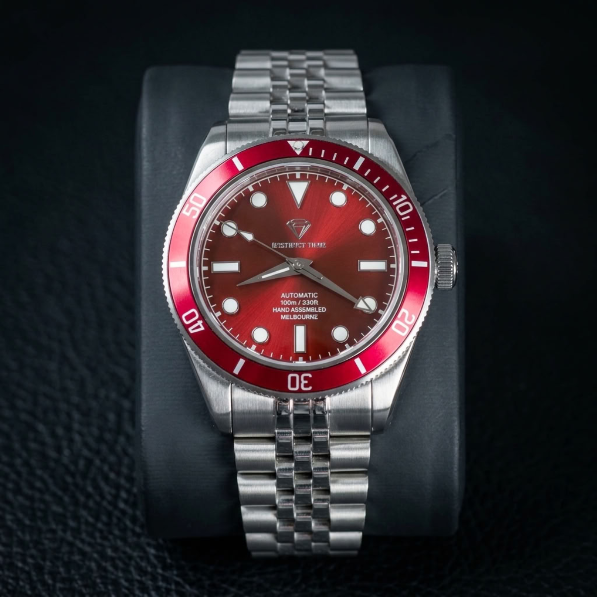 CRIMSON DIVER