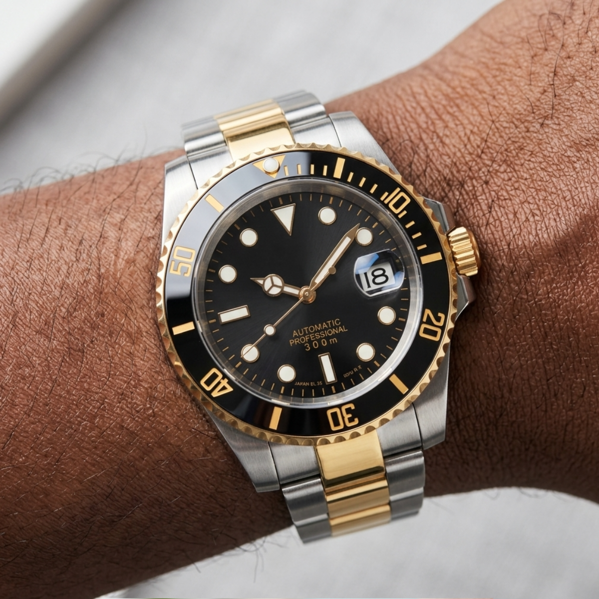 SEIKMARINER GOLD & BLACK