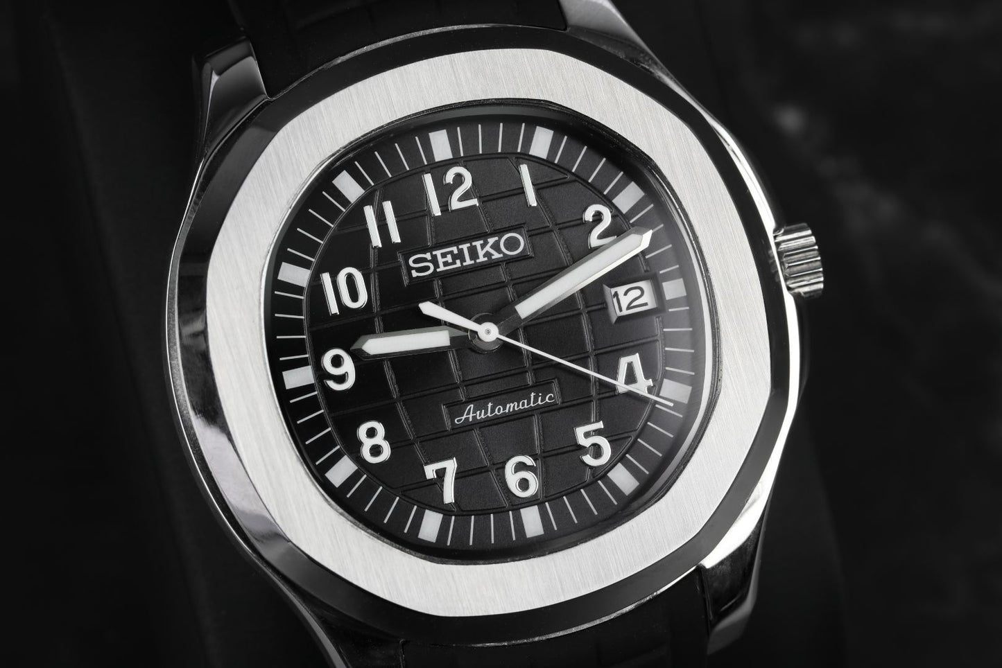 SEIKONAUT BLACK